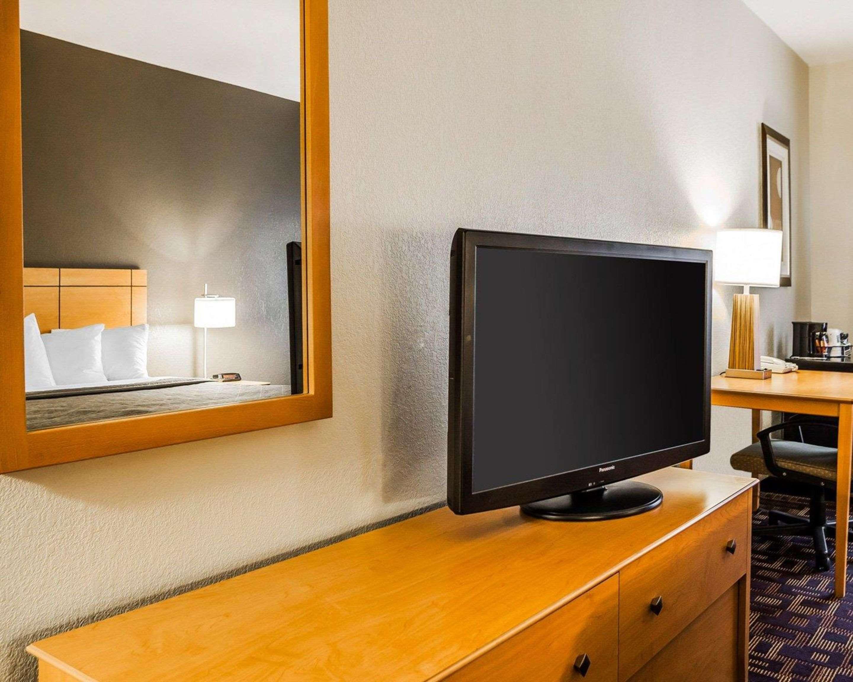 Quality Inn & Suites Des Moines Airport Dış mekan fotoğraf
