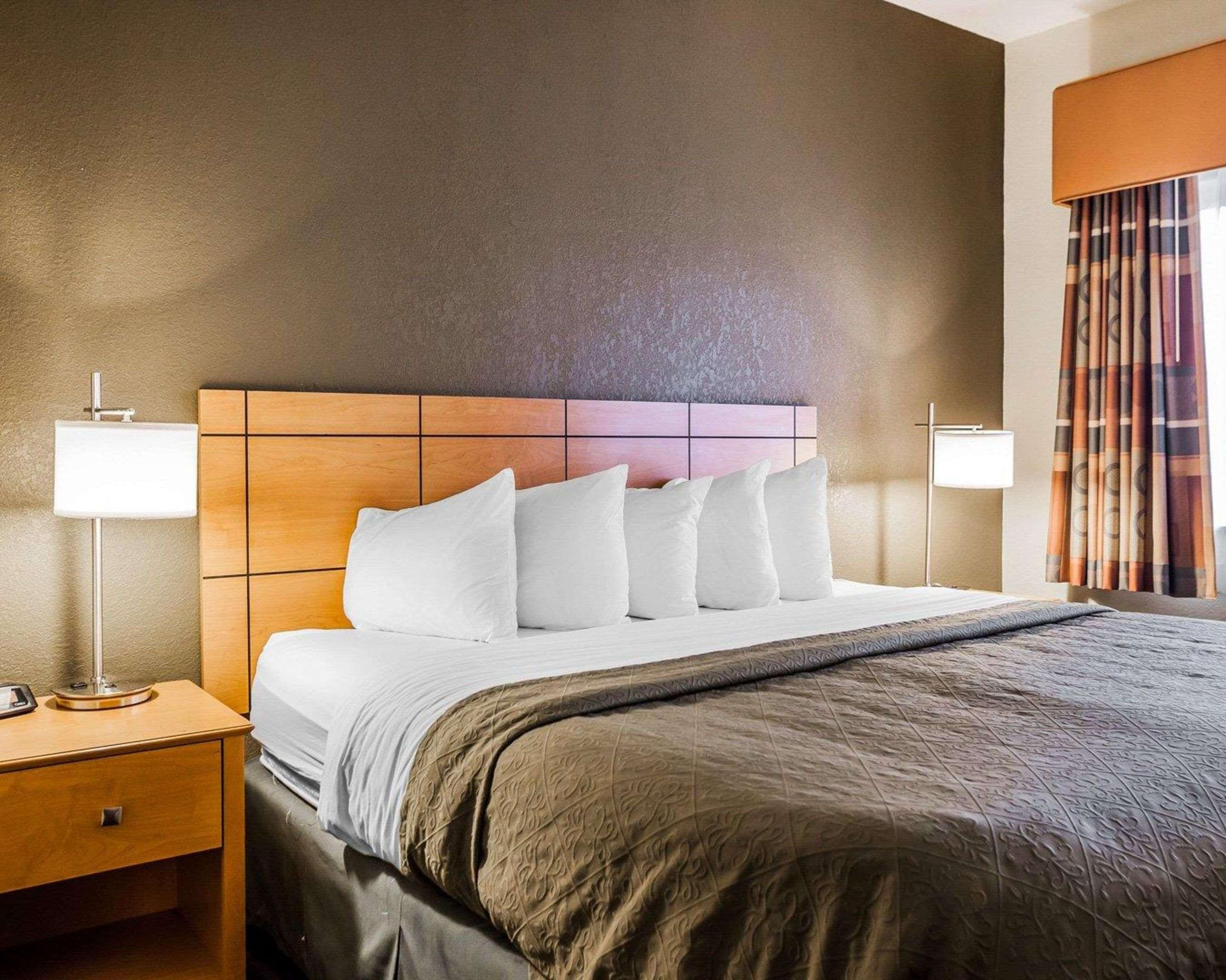 Quality Inn & Suites Des Moines Airport Dış mekan fotoğraf