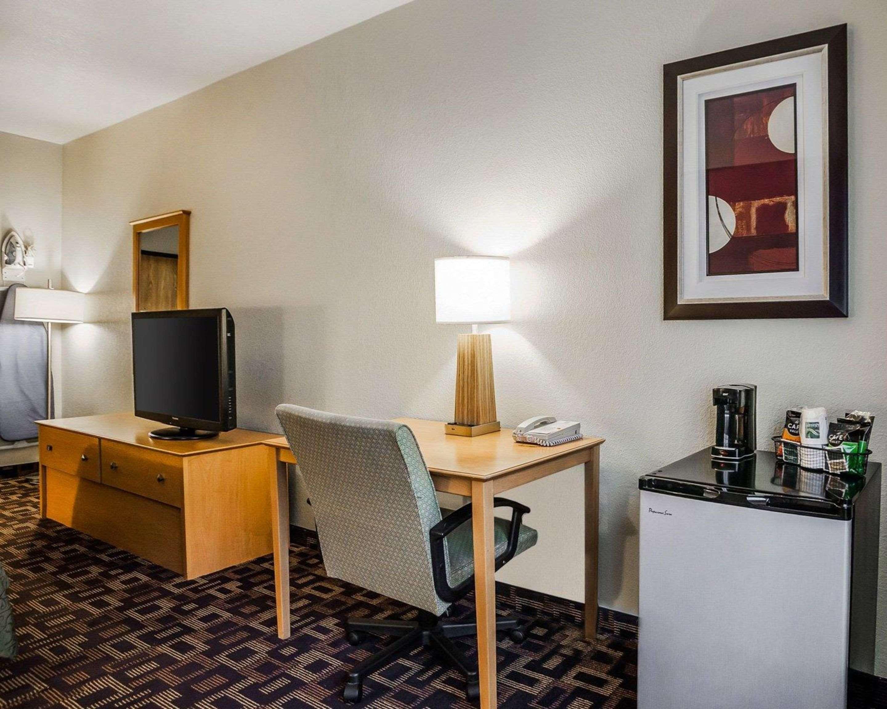 Quality Inn & Suites Des Moines Airport Dış mekan fotoğraf