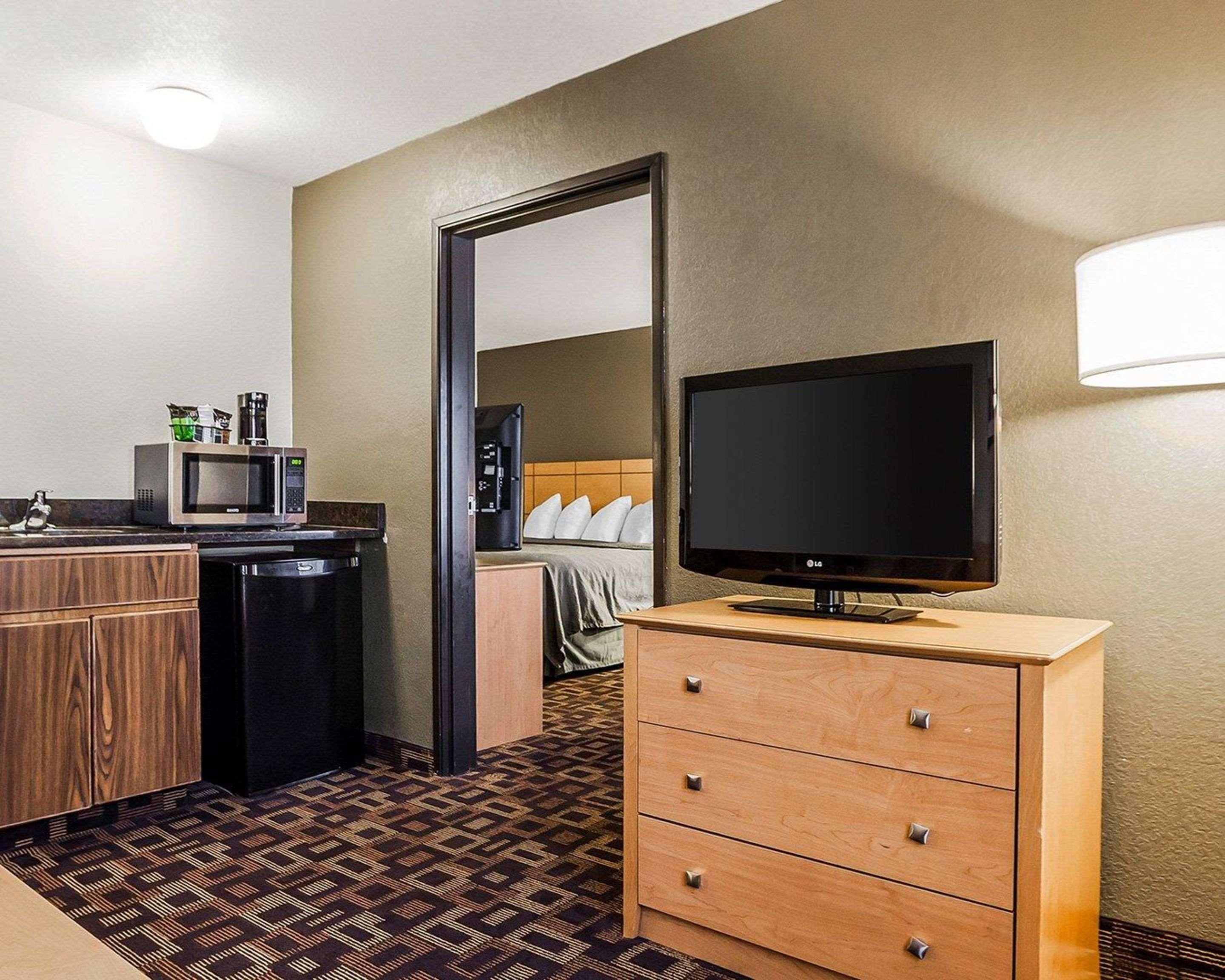Quality Inn & Suites Des Moines Airport Dış mekan fotoğraf